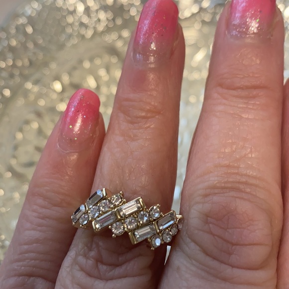 New in box Swarovski Crystal multi stone ring - Picture 2 of 9